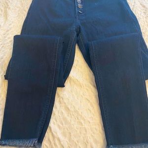 Ruby & Jenna JUSTBLACK Jeans